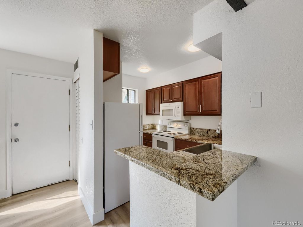 1705 Heatheridge Road #102