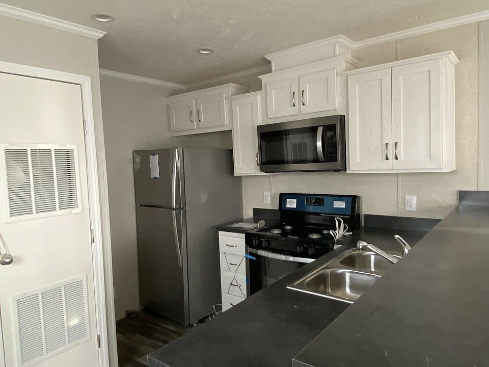 1st image of 4925 Genesee St #226S