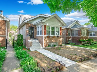 5011 N Central Park Ave, Chicago, IL, 60625