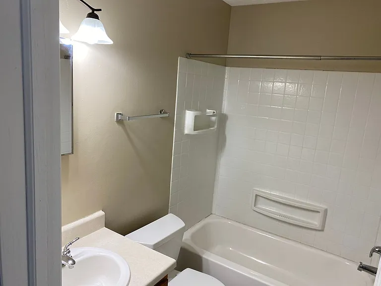 Southdale Square Apartments — Photo 177