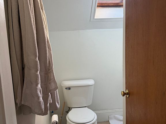 5th image of 81 Ocean St #1
