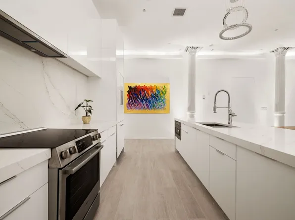 63 Greene Street image 3 of 11