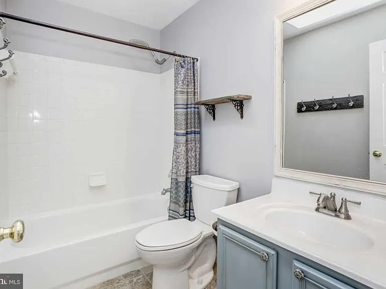 2 New Market Ct — Photo 17