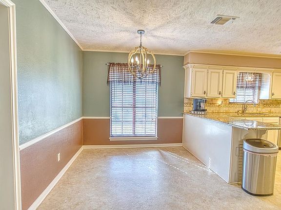 5th image of 207 Coronado Dr