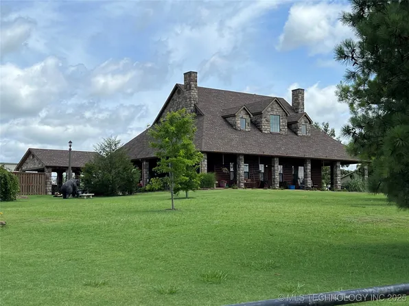 707 S Harmony Rd, Cushing, OK 74023