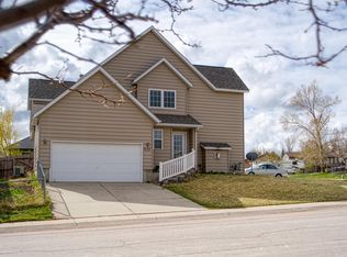 625 Oregon Ave, Gillette, WY 82718