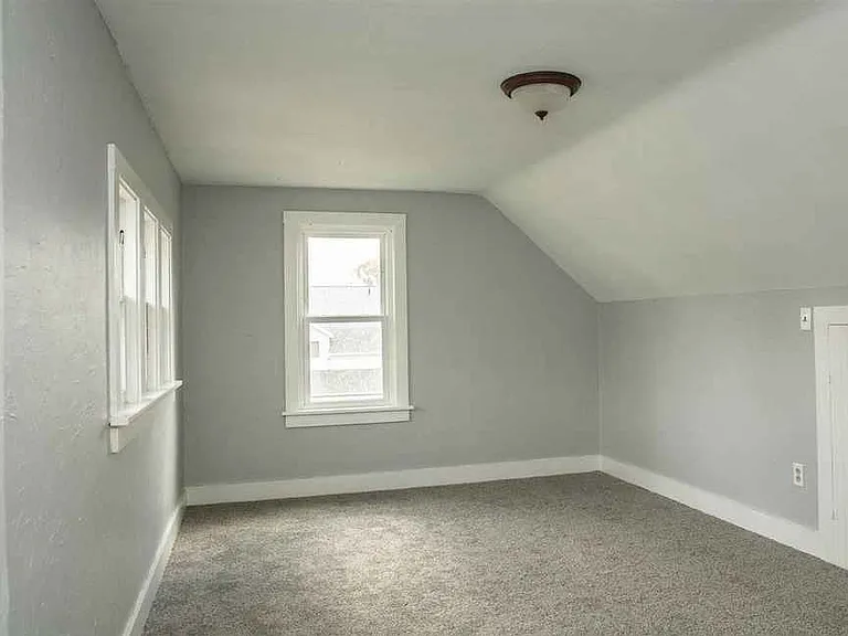 108 N Main St — Photo 2