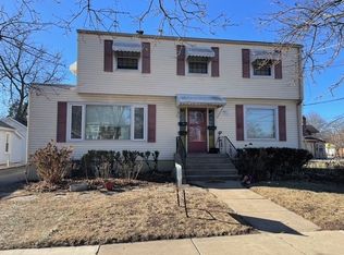 513 Lake St, Crystal Lake, IL 60014