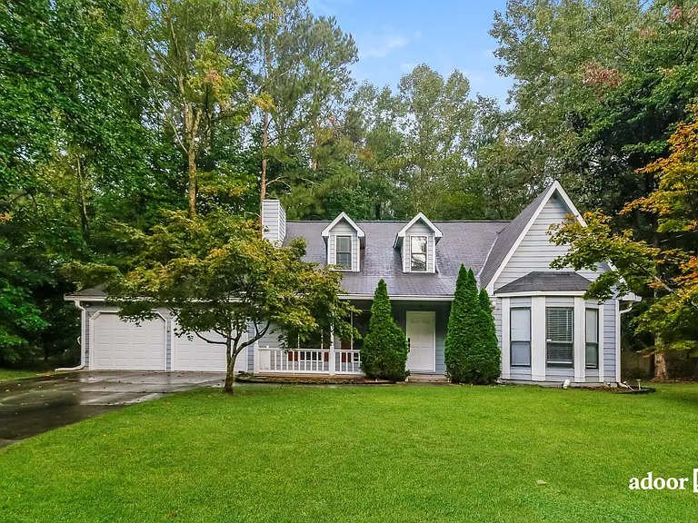 3108 Goldenrod Ln SW — Photo 1