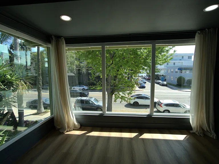 1123 E Ocean Blvd #D — Photo 13