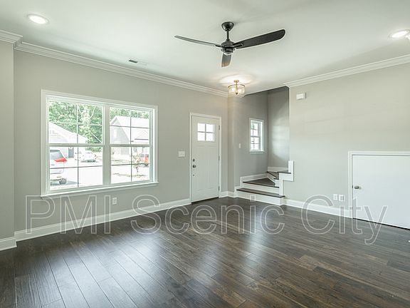 4th image of 579 Bellingham Dr NE