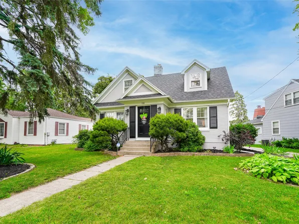 726 W 9th St S, Newton, IA 50208