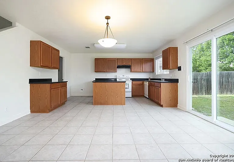 10002 Powderhouse Dr — Photo 6