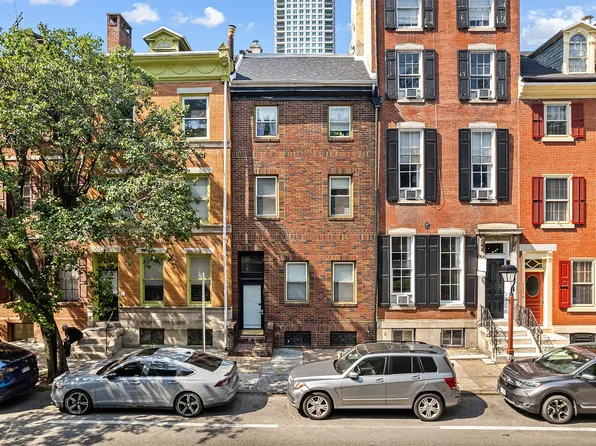 737 Spruce St APT 2F, Philadelphia, PA 19106