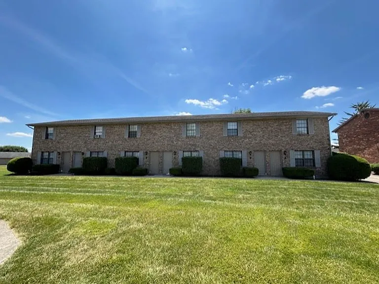 1520 Hawk Cir #F — Photo 15