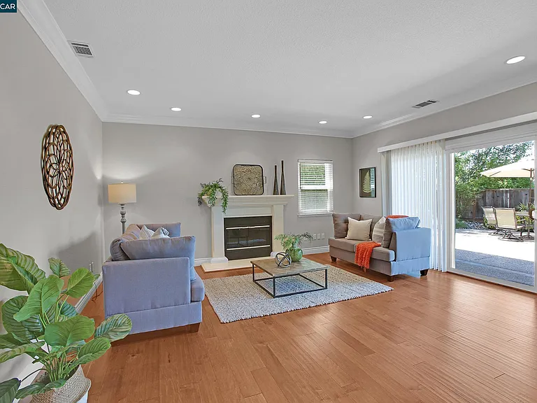 706 Endsliegh Ct — Photo 15
