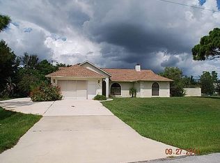 745 Tulip Dr, Sebastian, FL 32958