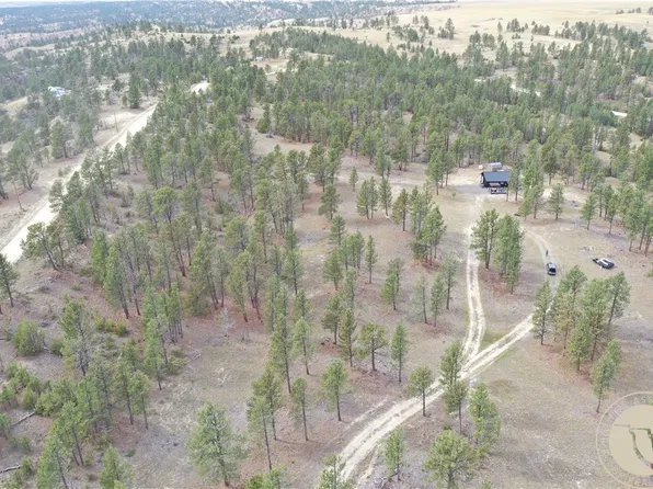 195 Echo Ave, Roundup, MT 59072