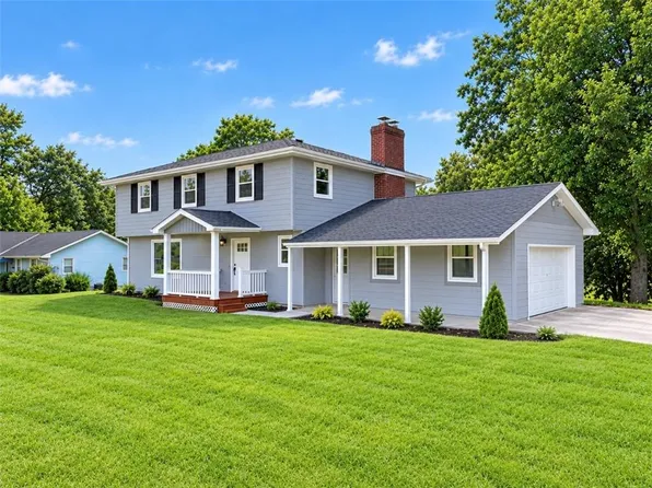 5602 S 40th St, Saint Joseph, MO 64503