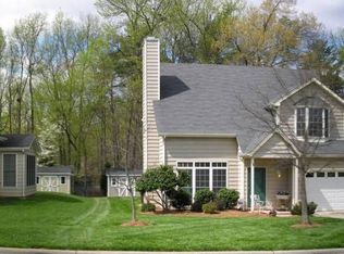 2319 Meadow Gate Dr, Greensboro, NC 27455