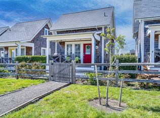 26 Grove Ln, Pacific Beach, WA