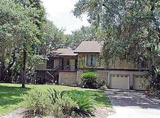 627 Dolphin Rd, Saint Helena Island, SC 29920