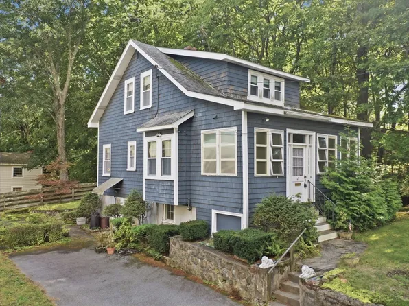 62 Chase Ave, Lexington, MA 02421