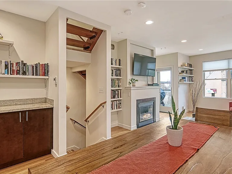 3817 S Angeline St — Photo 5