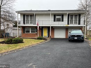 1106 S Sterling Blvd, Sterling, VA 20164