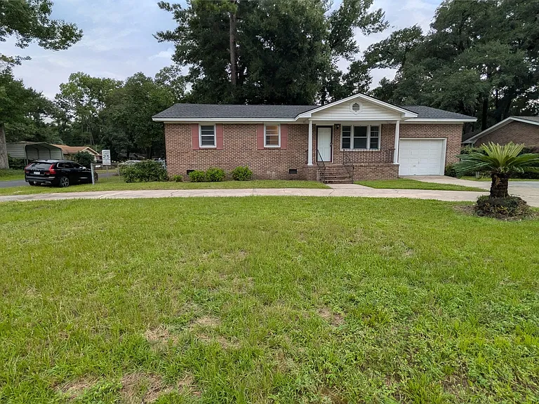 10574 Dorchester Rd — Photo 4