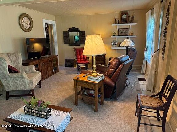 5th image of 112 Bills Ln