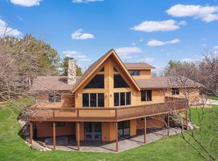 2115 Ridge Dr, Lake Geneva, WI 53147