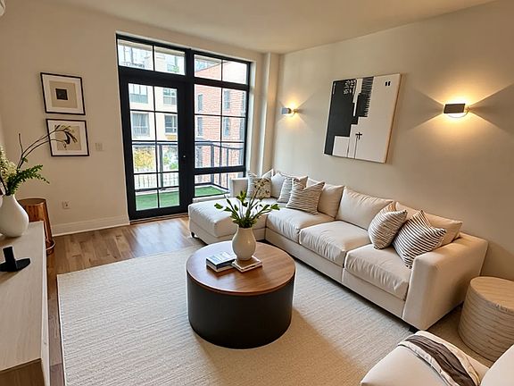 3rd image of 25 Bruckner Blvd APT 5L