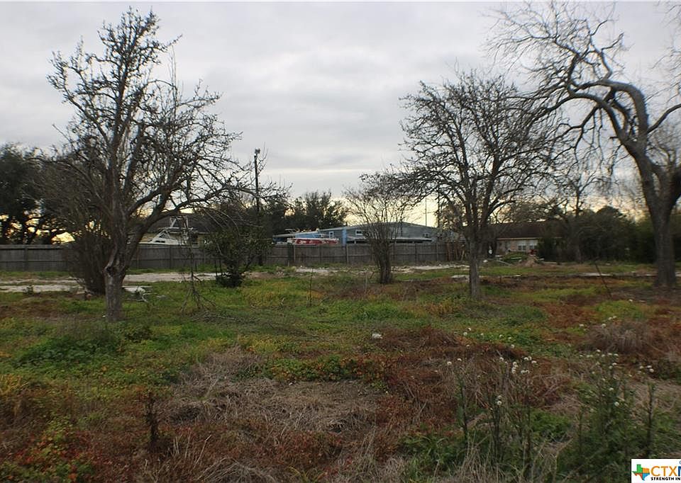 1st image of 607 E Broadway Ave