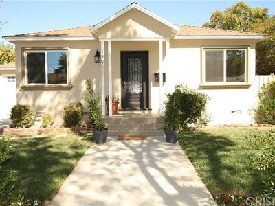 17921 Collins St, Encino, CA, 91316