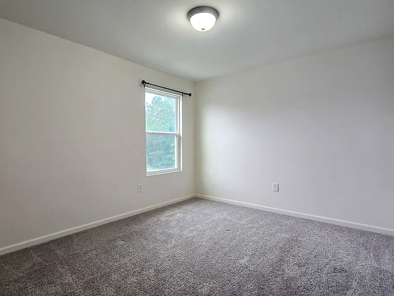 489 Green Arbor Ln — Photo 12