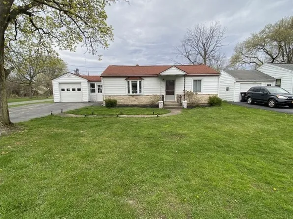 201 Hanover Ave, Liverpool, NY 13088