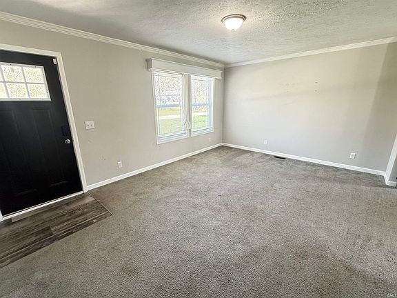 4th image of 957 S Ridgecrest Ln