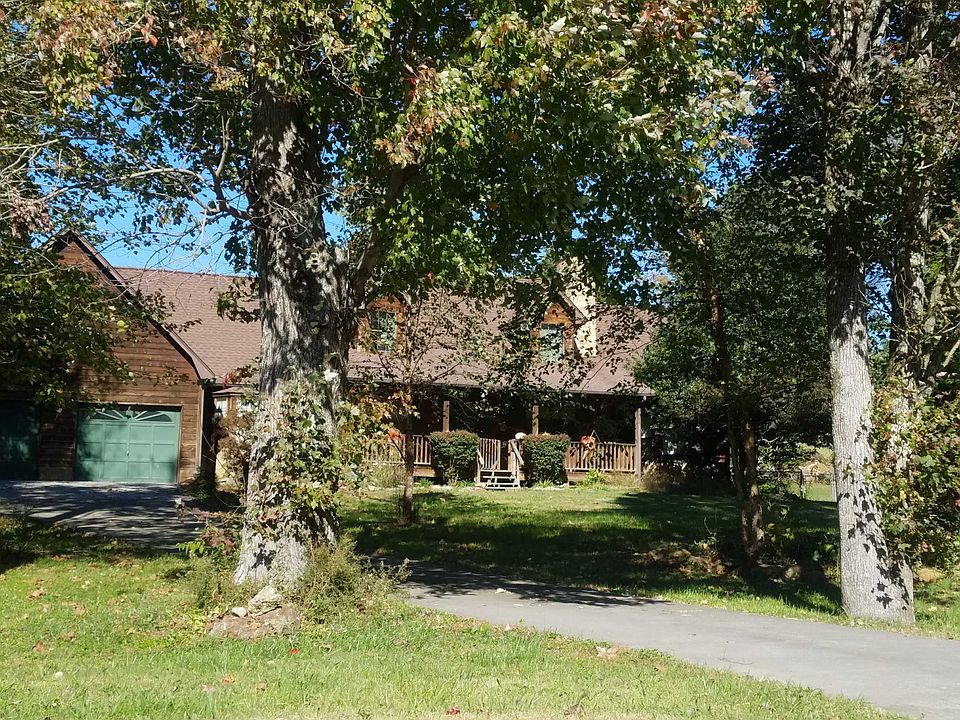 2nd image of 3905 Hillbrook Dr
