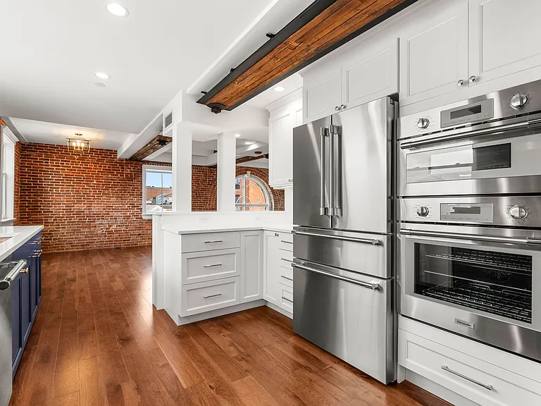Another view of your Dream Kitchen!