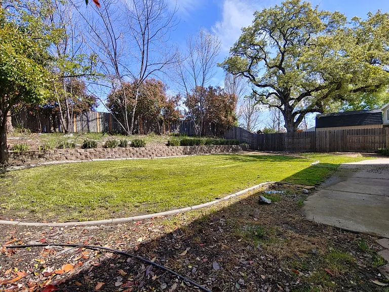 4234 Crazy Horse Rd — Photo 19