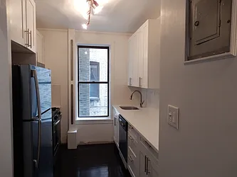 Rented by Aimee Grodanz, LREB