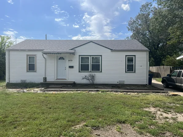 409 Meeds Dr, Valley Center, KS 67147