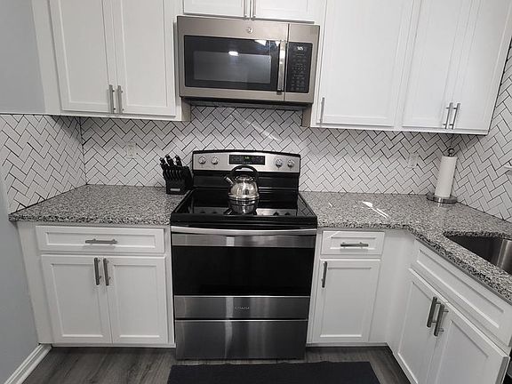 3rd image of 3086 Heathcote Rd