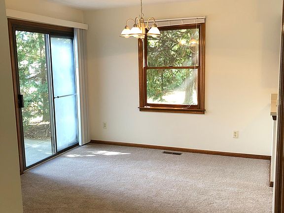 5th image of 952 Tradewind Dr