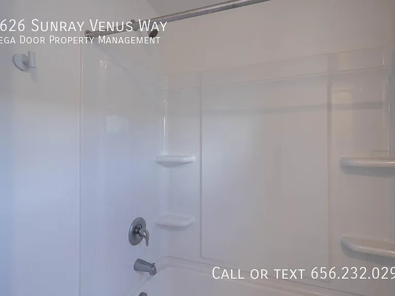 2626 Sunray Venus Way — Photo 31