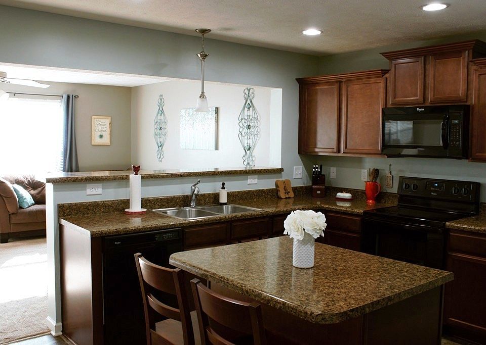1st image of 4343 Aurora Cir