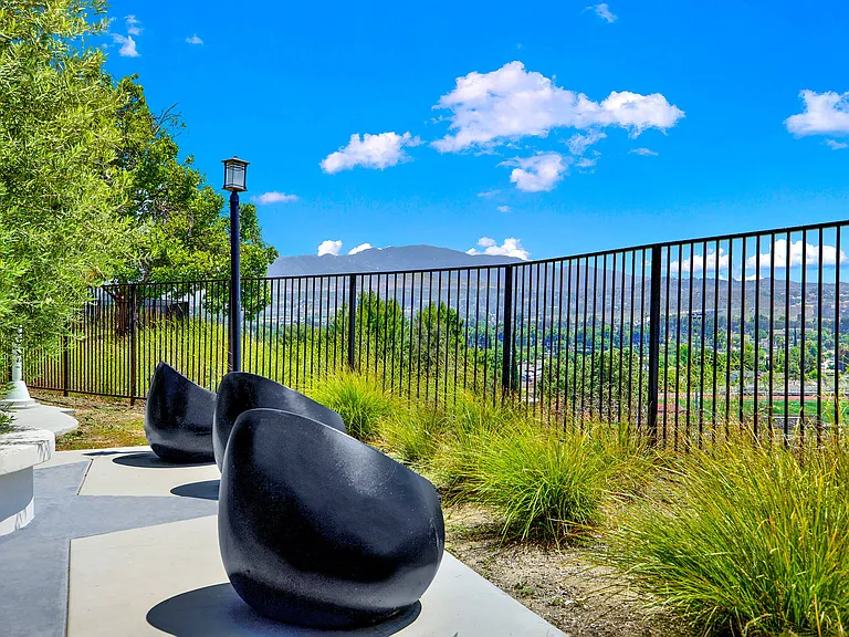 Monterra Ridge Apartments — Photo 14