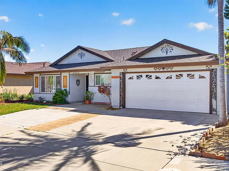 4351 Frost Dr — Photo 33