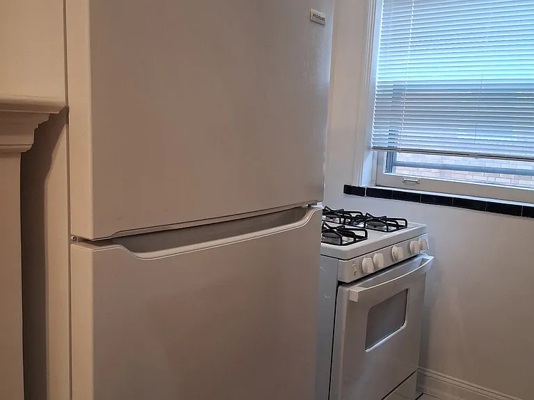 7241 Balson Ave — Photo 5